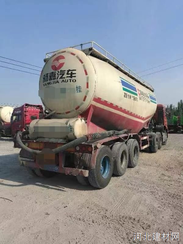 出售水泥罐车